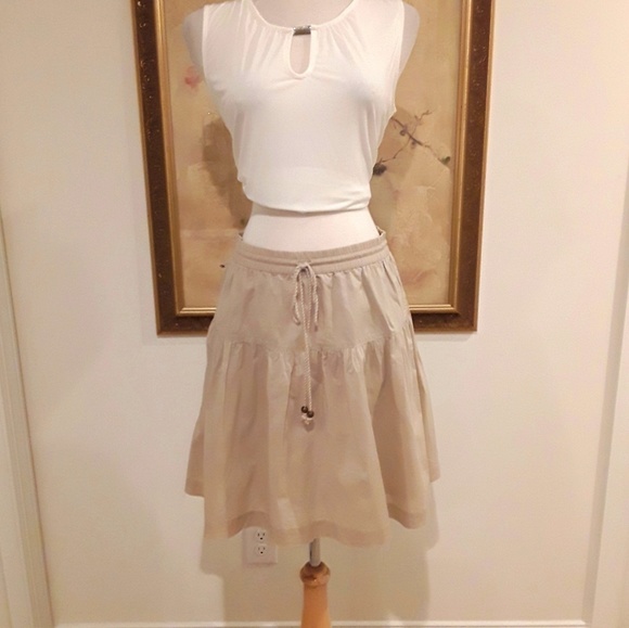 GAP Dresses & Skirts - GAP Beige Cotton Skirt with Pockets